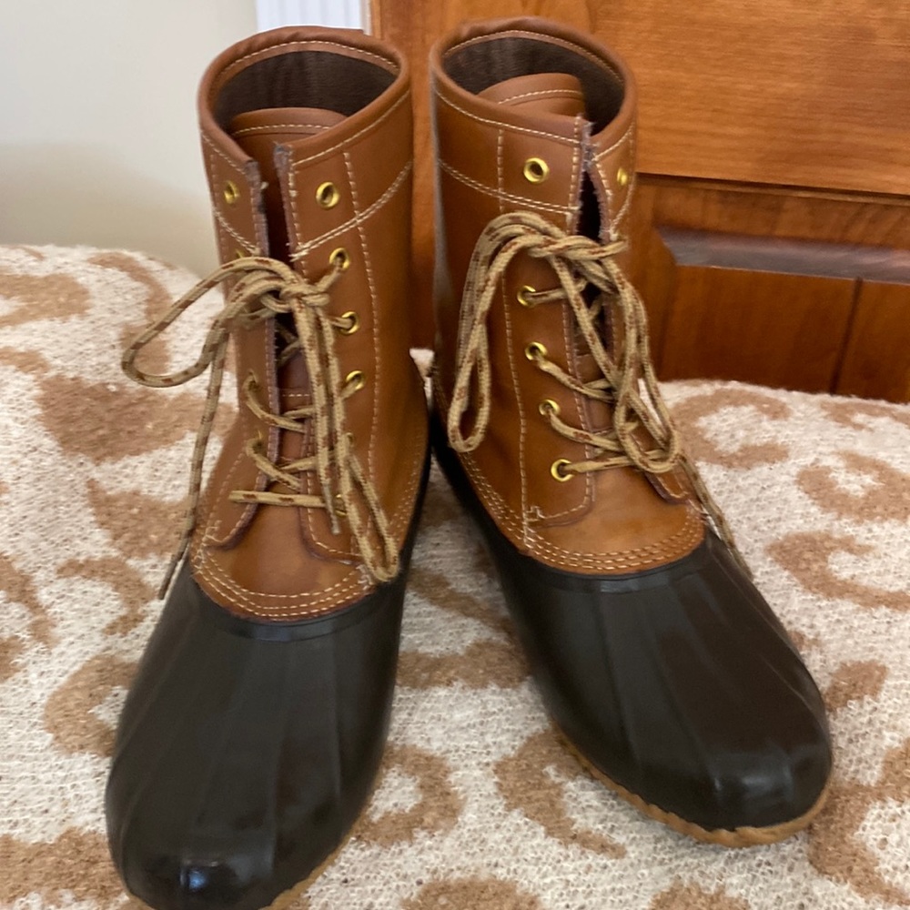 Water boots